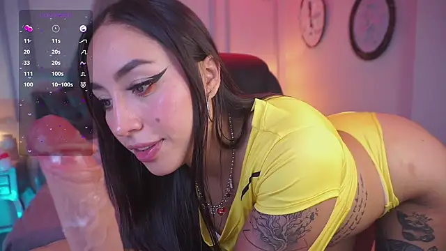 Snapshot of maggietime chatting on 12.13.24 maggietime online show from 12.13.24