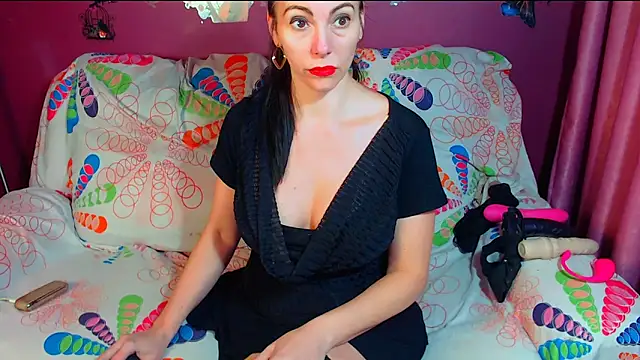 Snapshot of milflovelyxxx chatting on 02.03.26 milflovelyxxx online show from 02.03.26