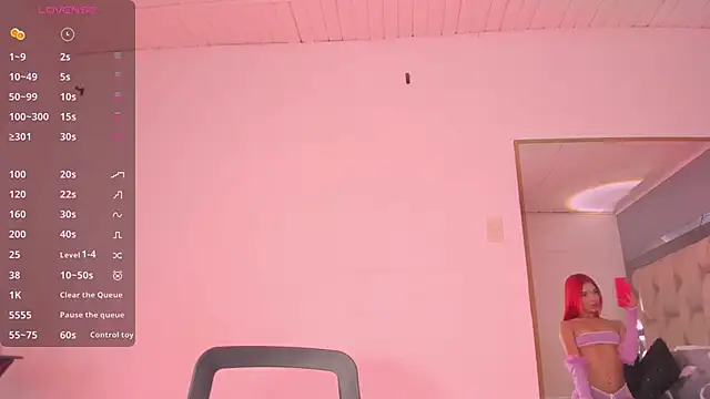 Snapshot of Emmily_Savage chatting on 01.23.25 Emmily Savage online show from 01.23.25