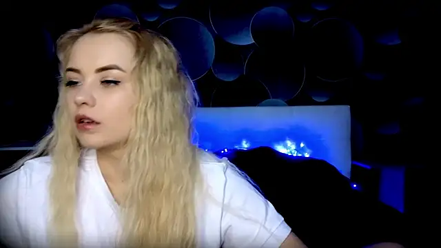 StephanieSweety online show from 11.13.25