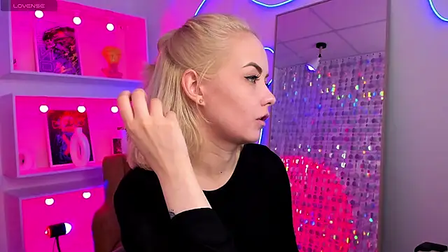 StephanieSweety online show from 05.24.26