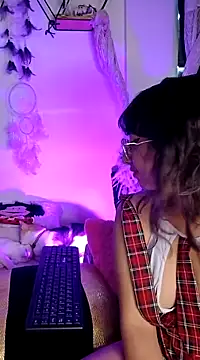 Snapshot of Piafisher1 chatting on 03.15.25 Piafisher1 online show from 03.15.25