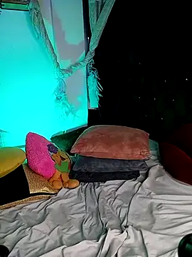 Snapshot of Piafisher1 chatting on 03.17.25 Piafisher1 online show from 03.17.25