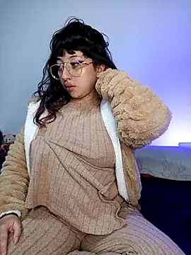 Snapshot of Piafisher1 chatting on 11.06.25 Piafisher1 online show from 11.06.25