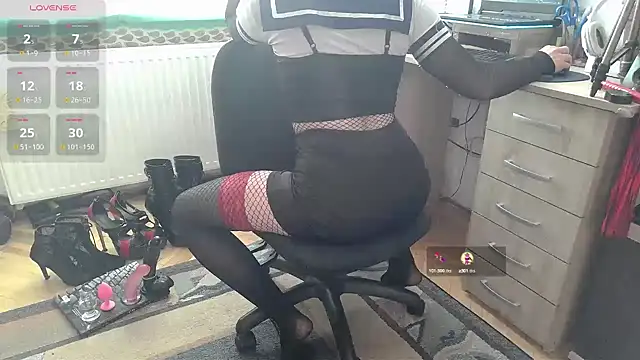 SissyLunaCD online show from 03.17.25