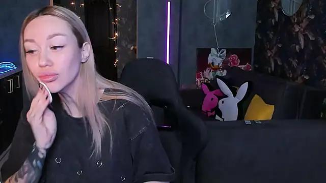 Blckmirrorr online show from 12.21.25