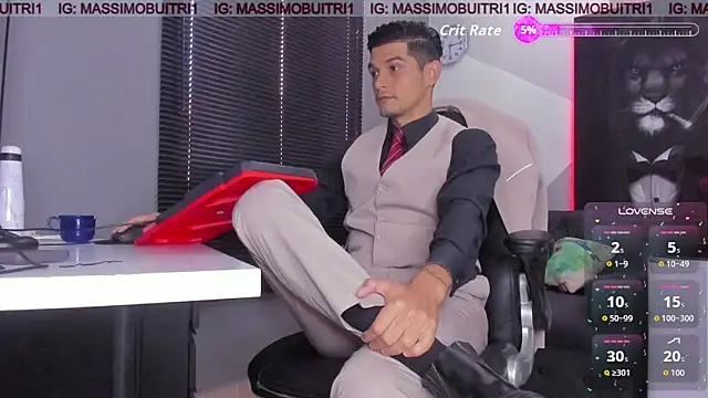 Snapshot of massimo_g chatting on 09.29.25 massimo g online show from 09.29.25