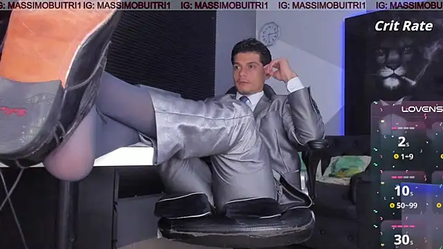 Snapshot of massimo_g chatting on 11.11.25 massimo g online show from 11.11.25