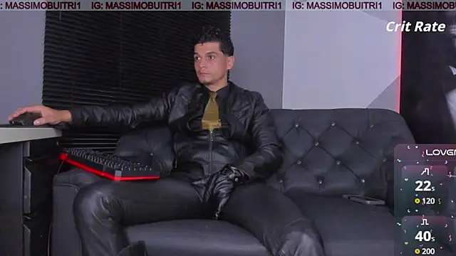 Snapshot of massimo_g chatting on 11.15.25 massimo g online show from 11.15.25