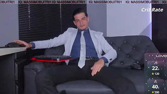 Snapshot of massimo_g chatting on 11.16.25 massimo g online show from 11.16.25