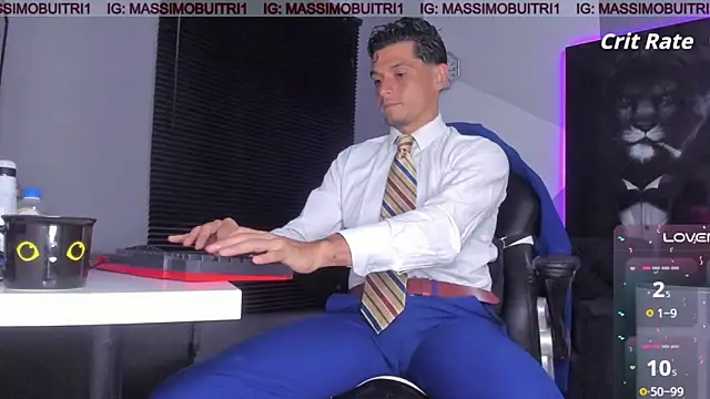 Snapshot of massimo_g chatting on 11.17.25 massimo g online show from 11.17.25