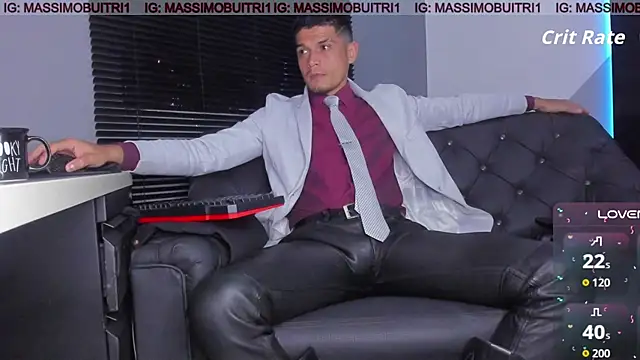 Snapshot of massimo_g chatting on 11.27.25 massimo g online show from 11.27.25