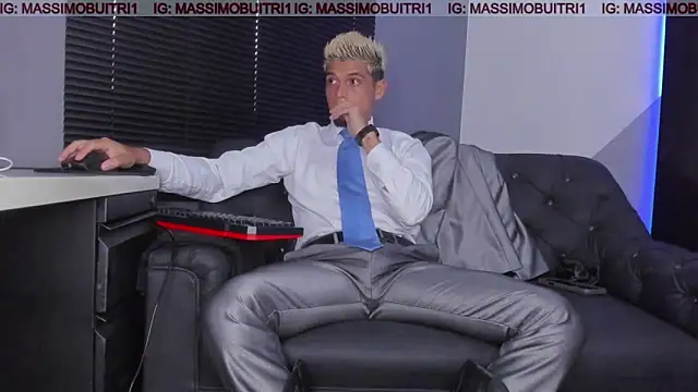 Snapshot of massimo_g chatting on 01.09.26 massimo g online show from 01.09.26