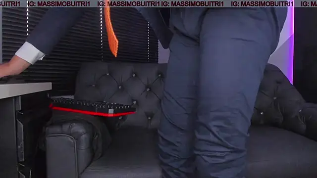 Snapshot of massimo_g chatting on 01.12.26 massimo g online show from 01.12.26