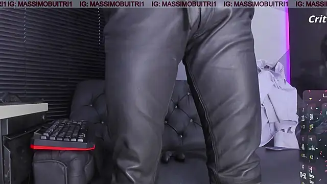 Snapshot of massimo_g chatting on 02.07.26 massimo g online show from 02.07.26