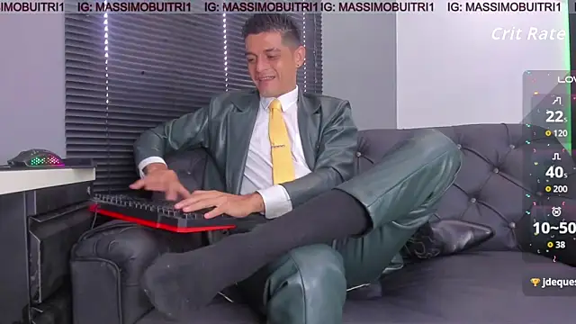 Snapshot of massimo_g chatting on 04.01.26 massimo g online show from 04.01.26