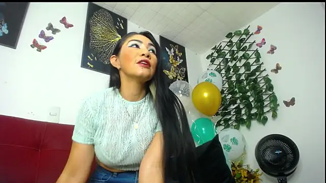 luzcastillo07 online show from 03.22.25