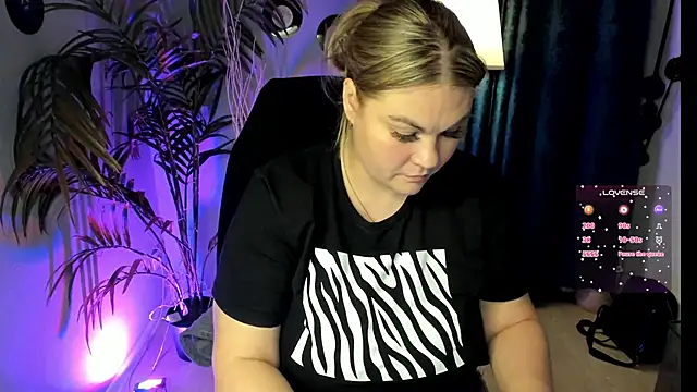 ZenaPallmer online show from 10.11.25