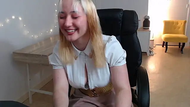 Crystal-dreamt online show from 09.14.25