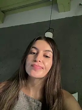 Snapshot of Isabellacharm chatting on 06.19.26 Isabellacharm online show from 06.19.26