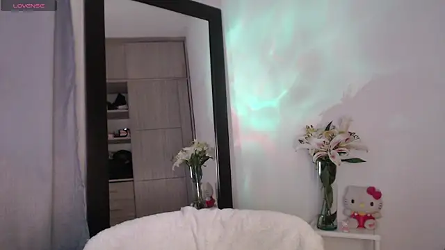 cristal sexybody online show from 02.18.25