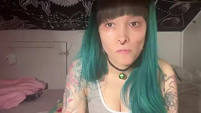 Snapshot of FRRANNKIE chatting on 01.03.25 FRRANNKIE online show from 01.03.25