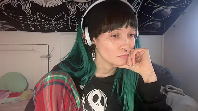 Snapshot of FRRANNKIE chatting on 01.05.25 FRRANNKIE online show from 01.05.25