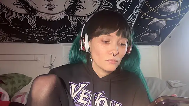 Snapshot of FRRANNKIE chatting on 01.07.25 FRRANNKIE online show from 01.07.25