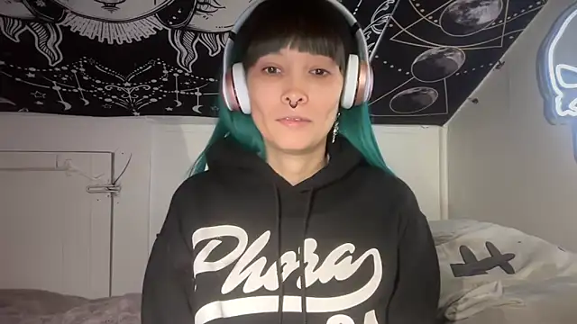 Snapshot of FRRANNKIE chatting on 01.18.25 FRRANNKIE online show from 01.18.25