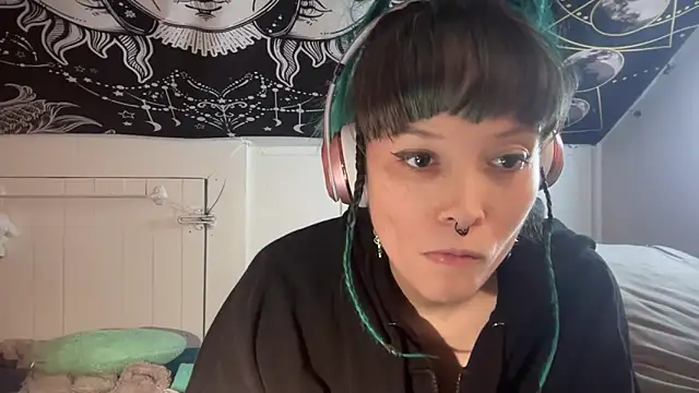 Snapshot of FRRANNKIE chatting on 01.23.25 FRRANNKIE online show from 01.23.25