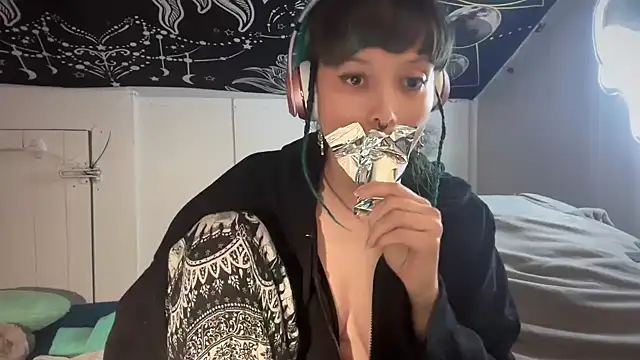 Snapshot of FRRANNKIE chatting on 01.23.25 FRRANNKIE online show from 01.23.25