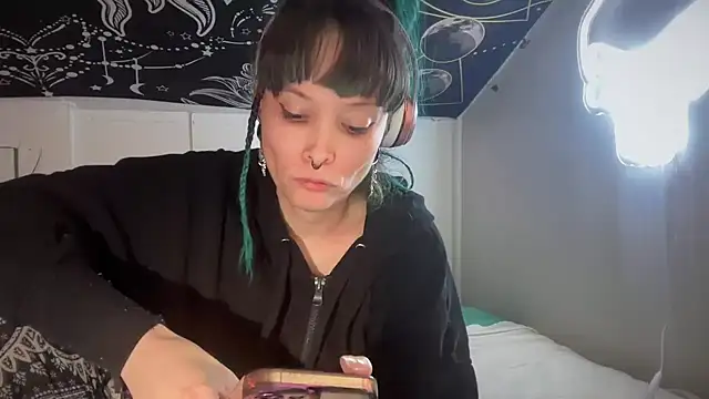 Snapshot of FRRANNKIE chatting on 01.23.25 FRRANNKIE online show from 01.23.25