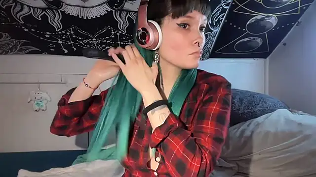 Snapshot of FRRANNKIE chatting on 02.01.25 FRRANNKIE online show from 02.01.25