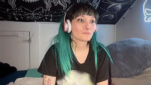 Snapshot of FRRANNKIE chatting on 02.03.25 FRRANNKIE online show from 02.03.25