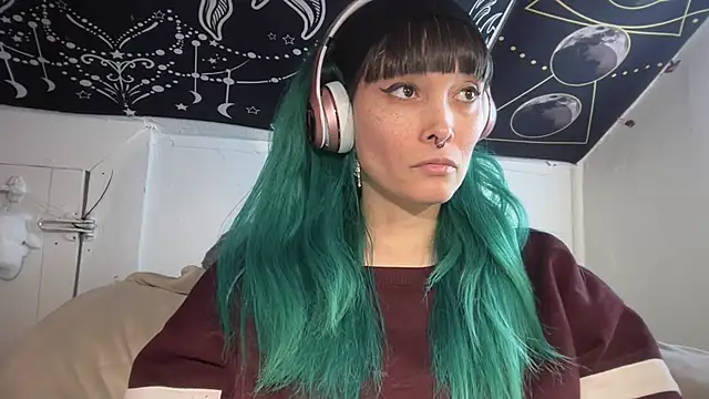 Snapshot of FRRANNKIE chatting on 02.22.25 FRRANNKIE online show from 02.22.25