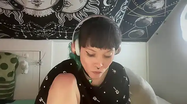 Snapshot of FRRANNKIE chatting on 03.06.25 FRRANNKIE online show from 03.06.25