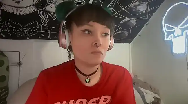 Snapshot of FRRANNKIE chatting on 03.18.25 FRRANNKIE online show from 03.18.25