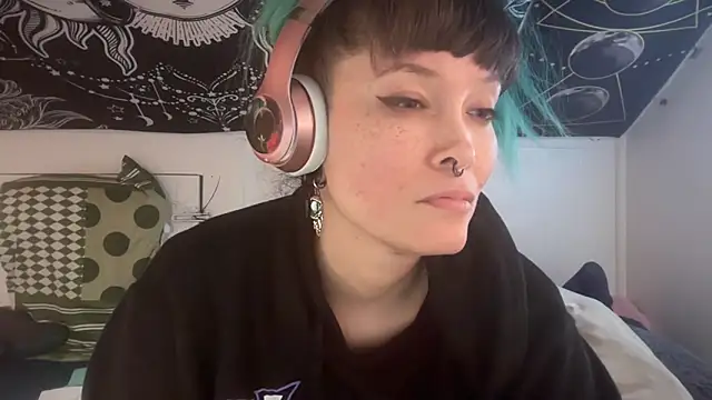 Snapshot of FRRANNKIE chatting on 03.22.25 FRRANNKIE online show from 03.22.25