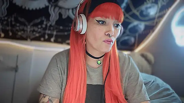 Snapshot of FRRANNKIE chatting on 09.12.25 FRRANNKIE online show from 09.12.25