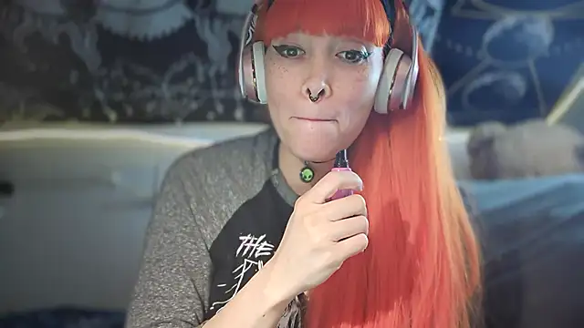 Snapshot of FRRANNKIE chatting on 09.14.25 FRRANNKIE online show from 09.14.25