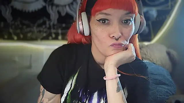 Snapshot of FRRANNKIE chatting on 09.18.25 FRRANNKIE online show from 09.18.25