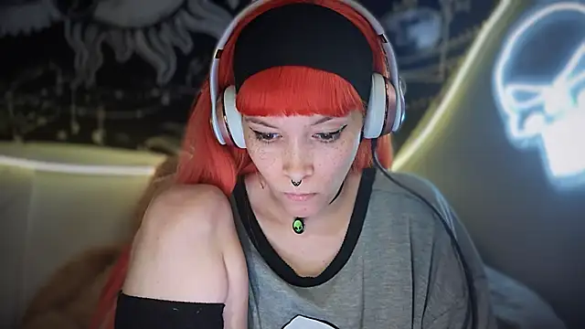 Snapshot of FRRANNKIE chatting on 09.20.25 FRRANNKIE online show from 09.20.25