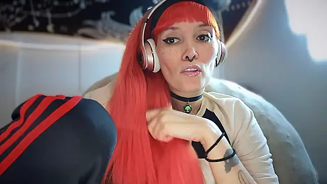 Snapshot of FRRANNKIE chatting on 09.24.25 FRRANNKIE online show from 09.24.25