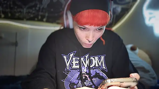 Snapshot of FRRANNKIE chatting on 10.01.25 FRRANNKIE online show from 10.01.25