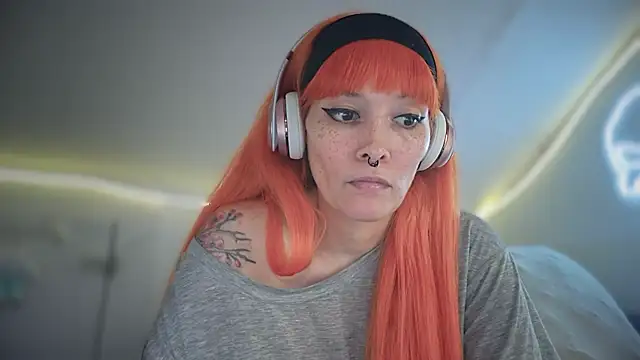 Snapshot of FRRANNKIE chatting on 10.13.25 FRRANNKIE online show from 10.13.25