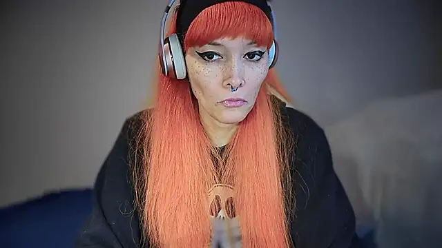 Snapshot of FRRANNKIE chatting on 10.25.25 FRRANNKIE online show from 10.25.25