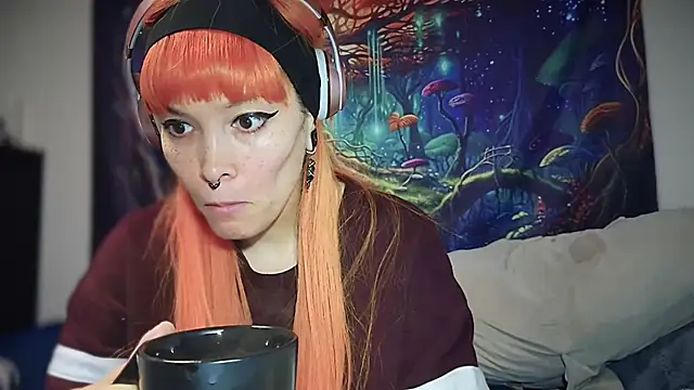 Snapshot of FRRANNKIE chatting on 11.14.25 FRRANNKIE online show from 11.14.25