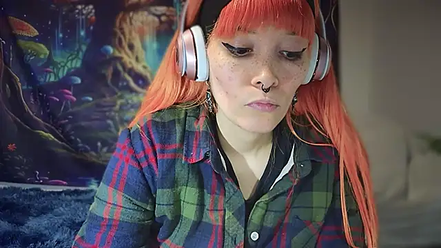 Snapshot of FRRANNKIE chatting on 11.23.25 FRRANNKIE online show from 11.23.25