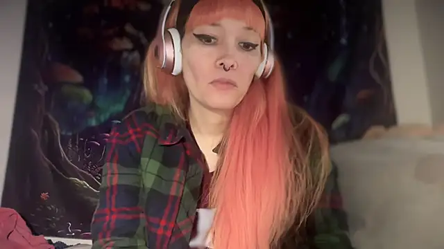 Snapshot of FRRANNKIE chatting on 12.19.25 FRRANNKIE online show from 12.19.25