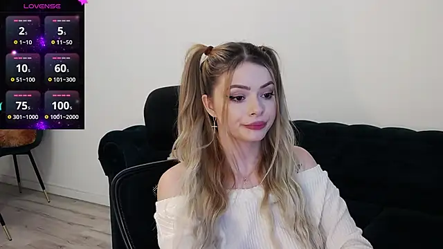 Snapshot of Kailynn_Moenn chatting on 12.03.24 Kailynn Moenn online show from 12.03.24